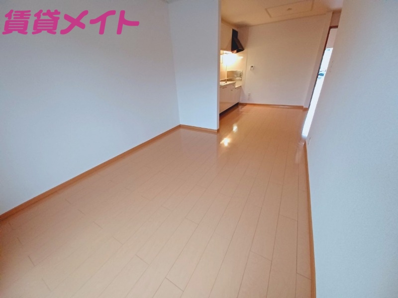 居室・リビング　反転タイプ参考写真