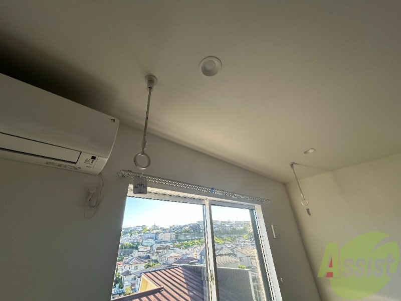 バルコニー　こちらは室内物干しになります、雨の日も安心ですね！