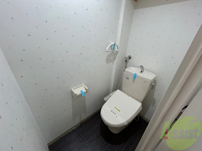 トイレ　こちらはトイレです。清潔感があり、安心して使用できます。