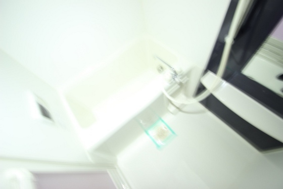 バス・シャワールーム　※別部屋の写真です