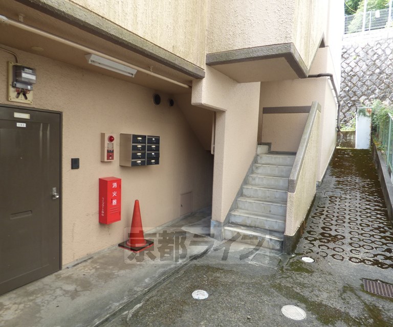 その他共有部分　建物入口です。