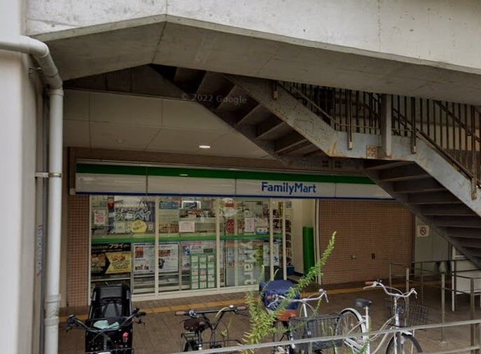 コンビニ　ファミリーマート 阪神西宮駅東店（コンビニ）まで2261m