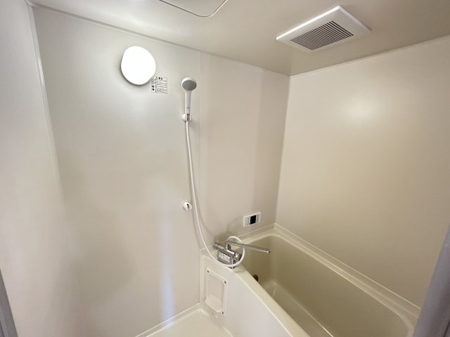 バス・シャワールーム　お風呂で日々の疲れを落としましょう