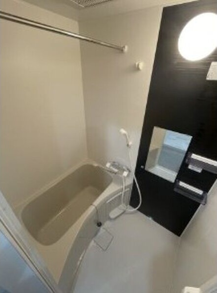 バス・シャワールーム　同物件別部屋写真
