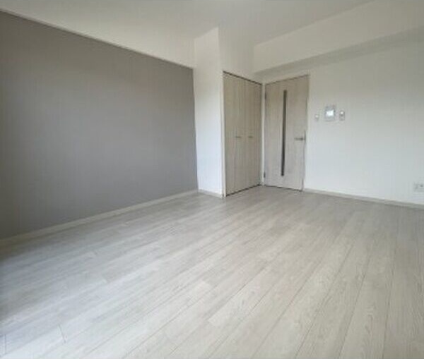 居室・リビング　同物件別部屋写真