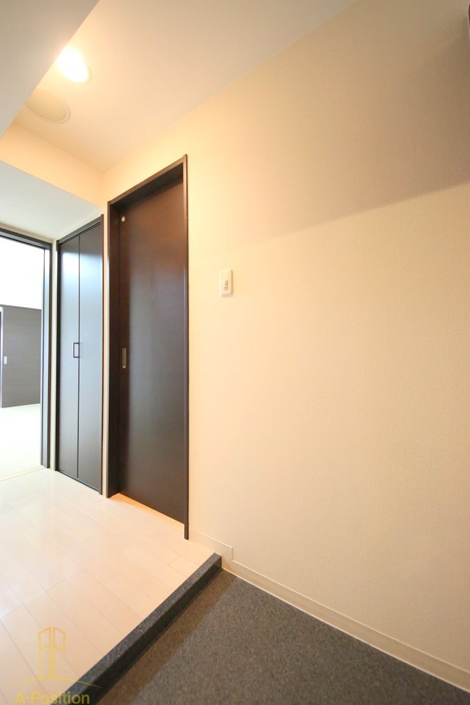 玄関　インテリジェンス御堂