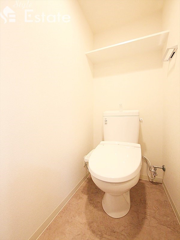 トイレ　温水洗浄便座