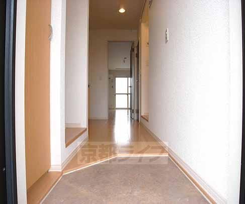 玄関　玄関から。フラットな玄関です。