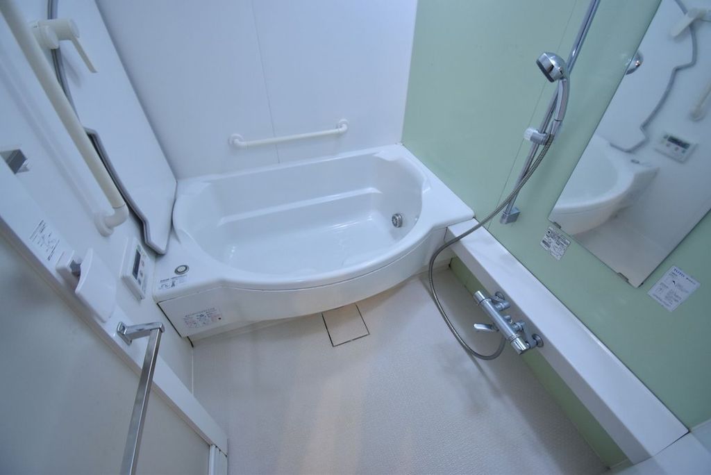 バス・シャワールーム　バス