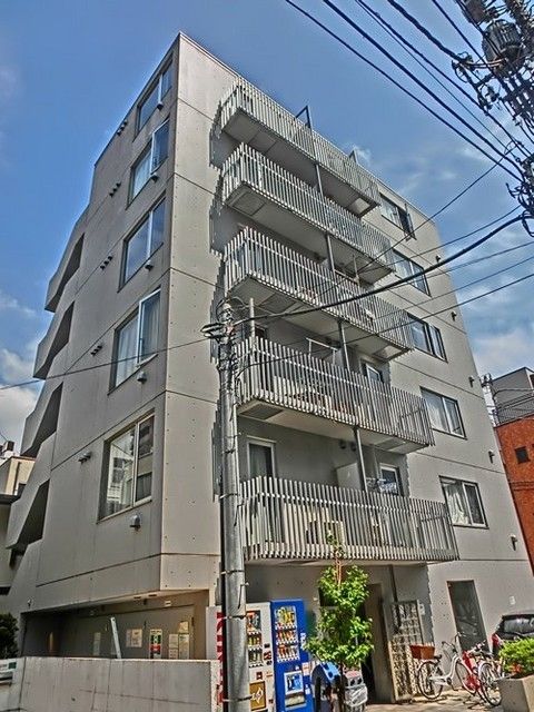 建物外観　外観は落ち着いています