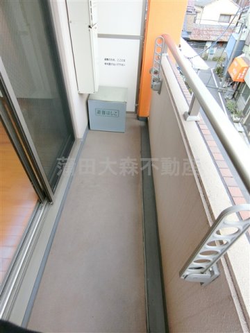 バルコニー　物干し金具付きのバルコニー