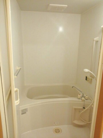 バス・シャワールーム　お風呂で日々の疲れを落としましょう