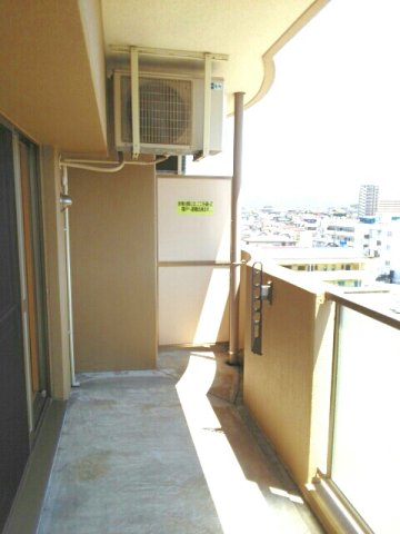 バルコニー　お洗濯にも便利なバルコニー付き