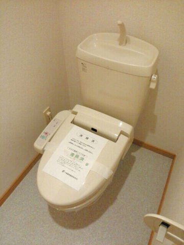トイレ　落ち着いたトイレです