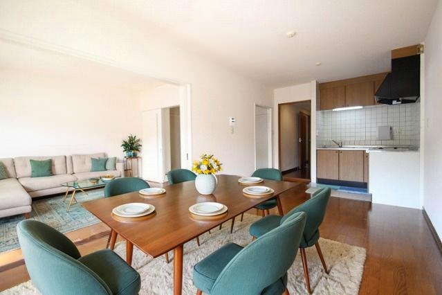 居室・リビング　ＣＧで家具等を配置したもので家具等は含まれません。