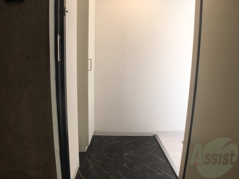 玄関　玄関です。白を基調としていて清潔感があります！