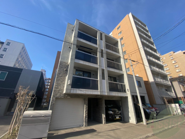 建物外観　札幌市中央区北七条西「アヴァンツァーレ」