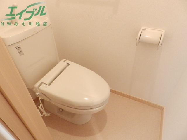 トイレ　同物件別室反転タイプ