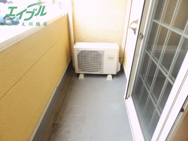 バルコニー　同物件別室反転タイプ