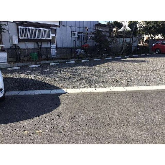 駐車場　現在空きはありません