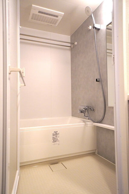 バス・シャワールーム　※写真は同タイプ住戸です。