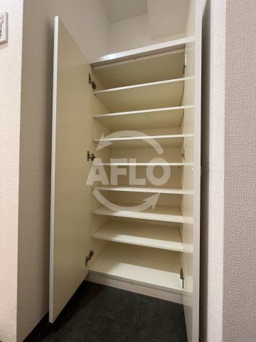 玄関　エスリード福島駅前　シューズボックス