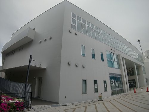 図書館　習志野市立中央図書館（図書館）まで853m