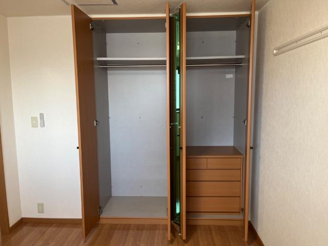 収納　北洋室収納