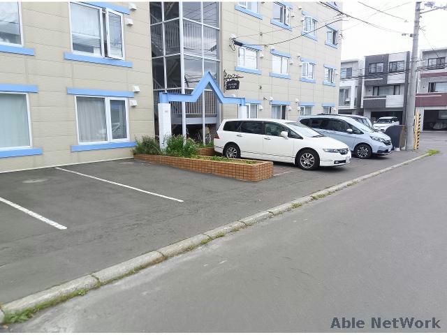 駐車場　駐車場