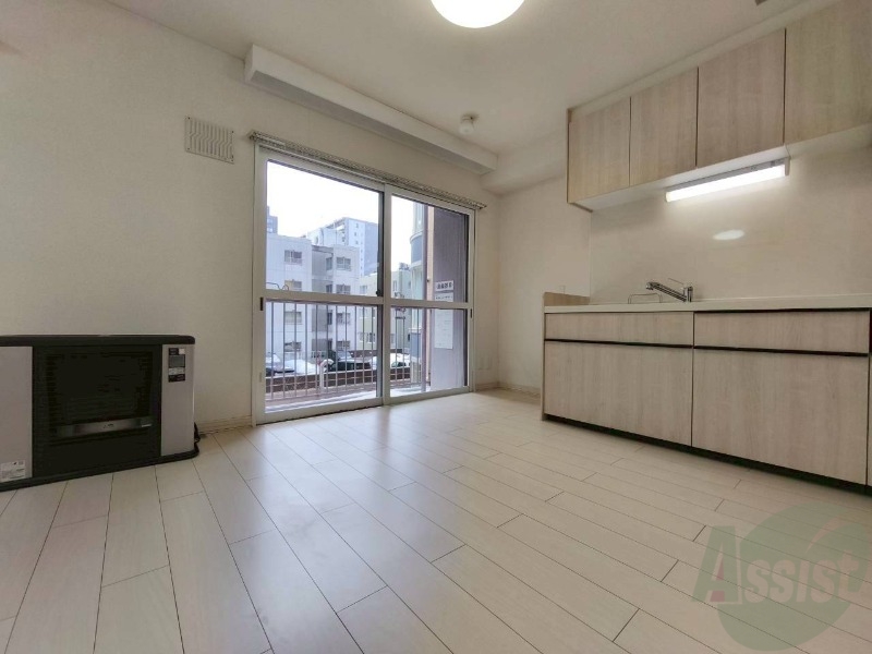 居室・リビング　広くてきれいなリビングです！快適に過ごせそうですね。