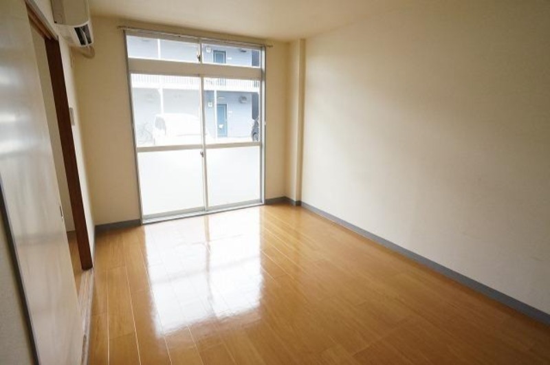 居室・リビング　図面と現状に相違がある場合には現状を優先