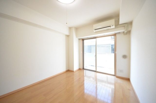 居室・リビング　☆やさしいフローリング☆