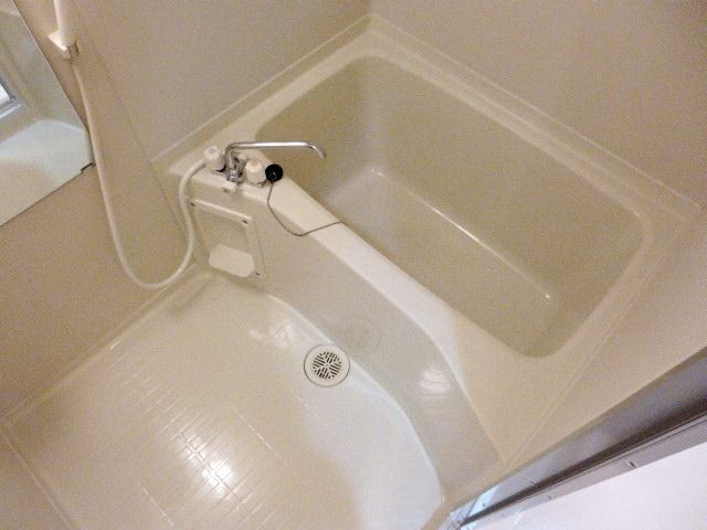 バス・シャワールーム　★清潔感のあるバスルームです★