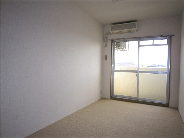 居室・リビング　写真は同マンションの別のお部屋のものです