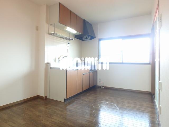 居室・リビング　明るいリビングです。