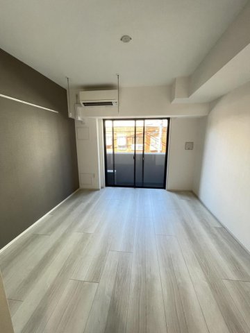 居室・リビング　別号室参考画像