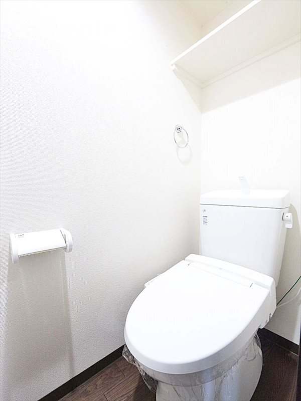 トイレ　温水洗浄便座