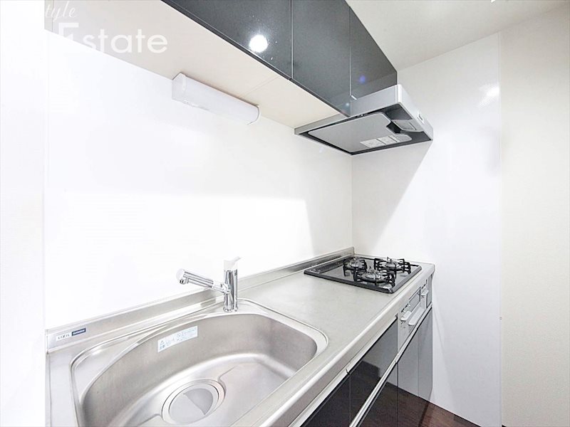 キッチン　システムキッチ　3口コンロ