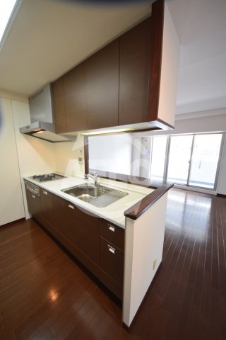 キッチン　シャリエなんばファースト　カウンターキッチン