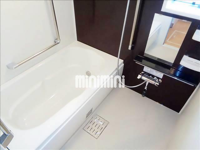 バス・シャワールーム　ゆったりとしたサイズです