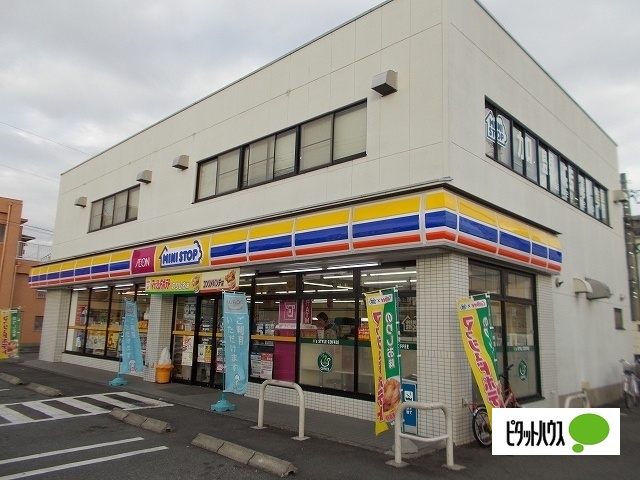 コンビニ　ミニストップ富士錦町店（コンビニ）まで301m