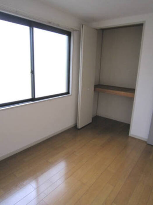 その他部屋・スペース　風通しも良い寝室です☆