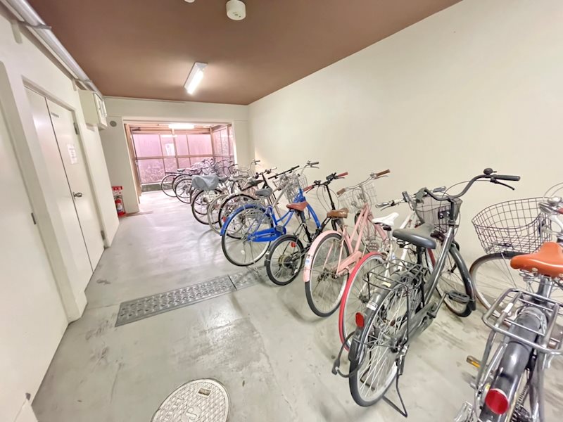 駐車場　屋内駐輪場★