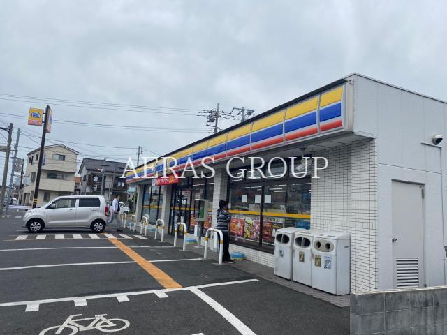 コンビニ　ミニストップ 草加新里町店（コンビニ）まで425m