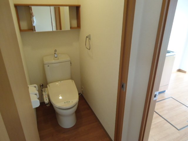 トイレ　シャワー付トイレ