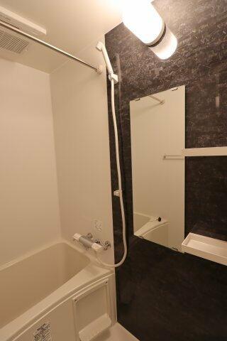 バス・シャワールーム　?