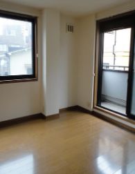 居室・リビング　こちらの居間で趣味の時間をお楽しみください