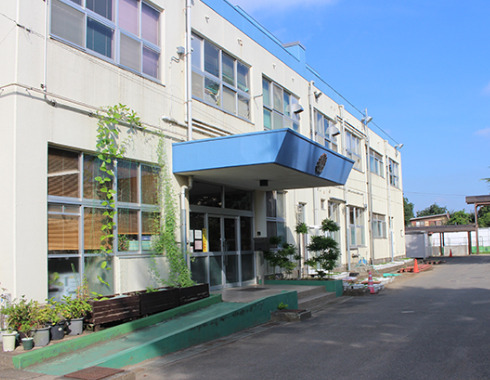 中学校　千葉市立若松中学校（中学校）まで2105m