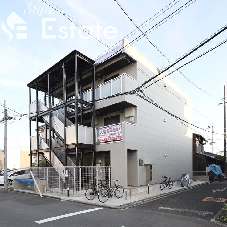 建物外観　デザイナーズ　オートロック付