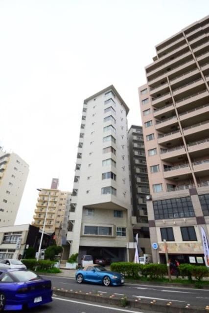 建物外観　★★3沿線徒歩圏内、海まで徒歩約2分の立地で★★